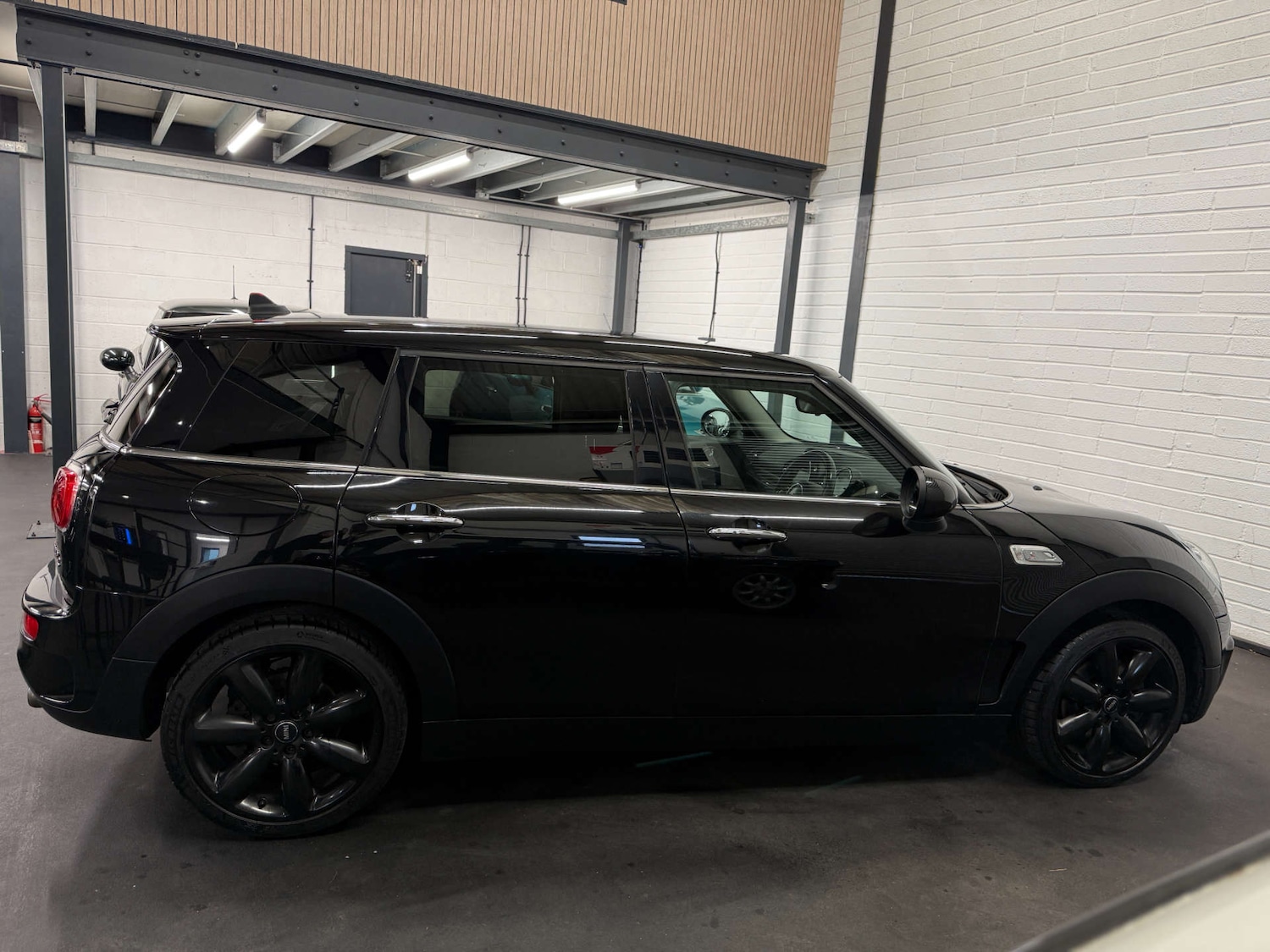 Used MINI Clubman 2017 for sale - 78105674: Photo 12