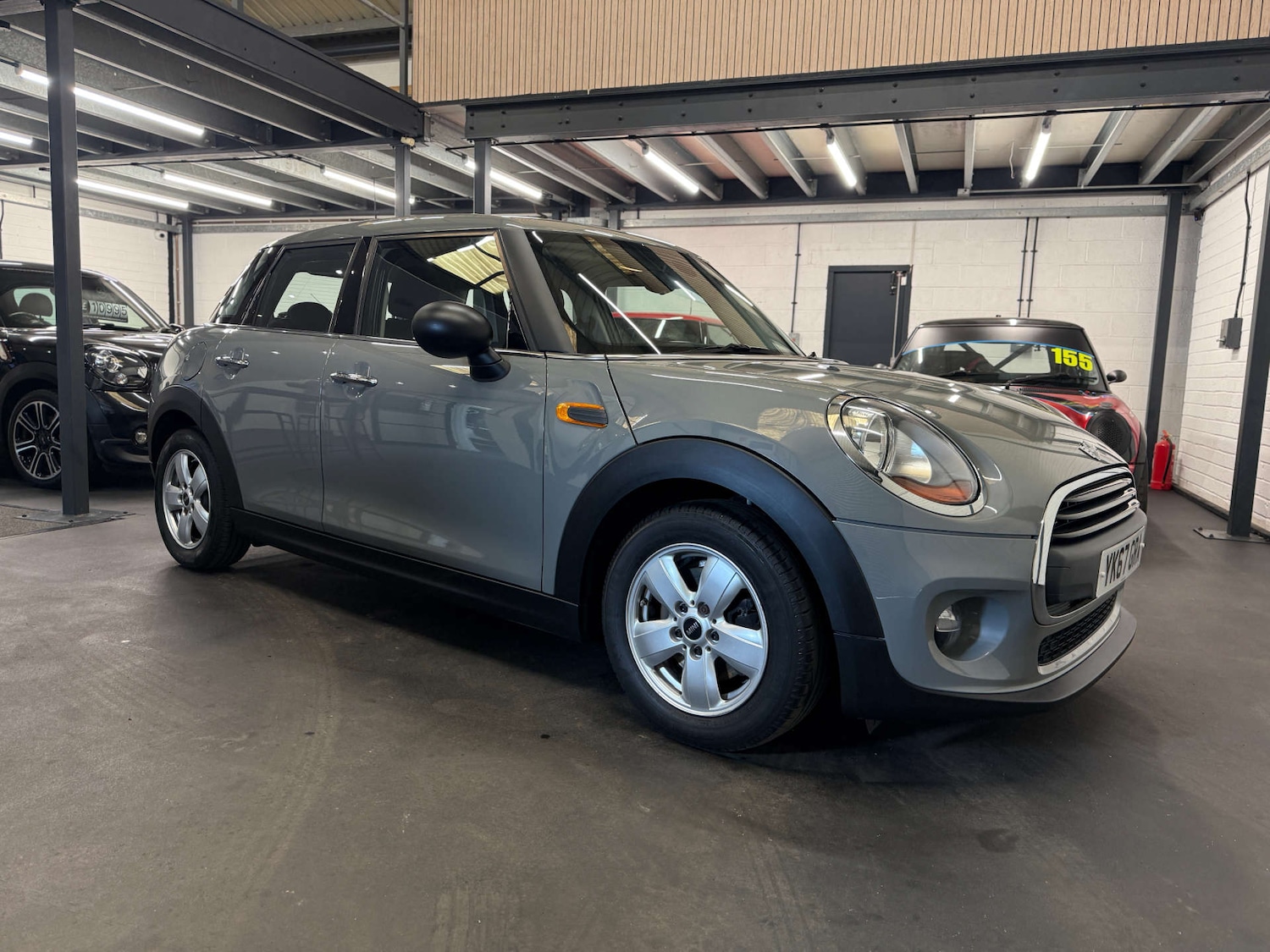 Used MINI Hatch 2017 for sale - 77950391: Photo 1