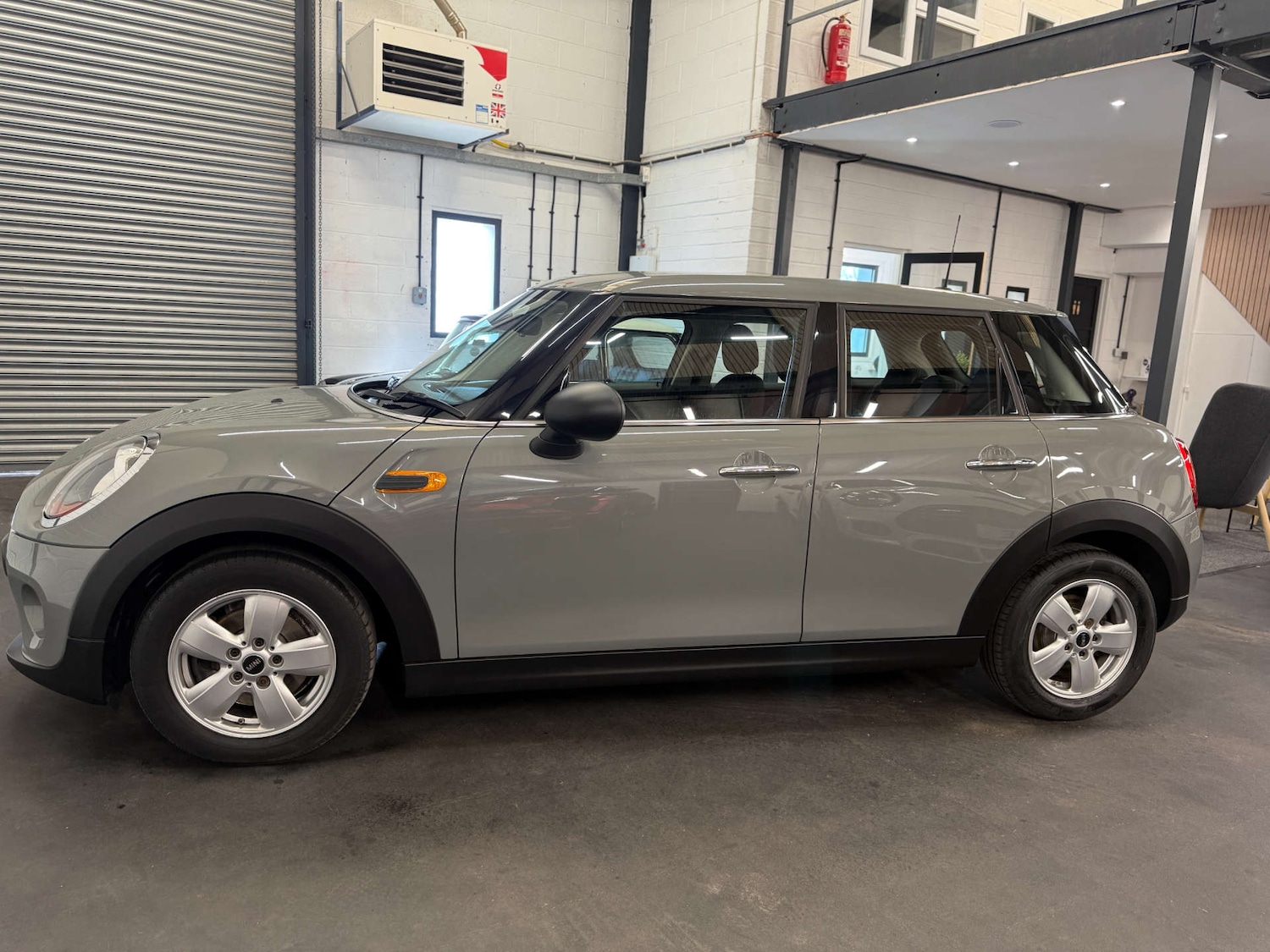 Used MINI Hatch 2017 for sale - 77950391: Photo 8