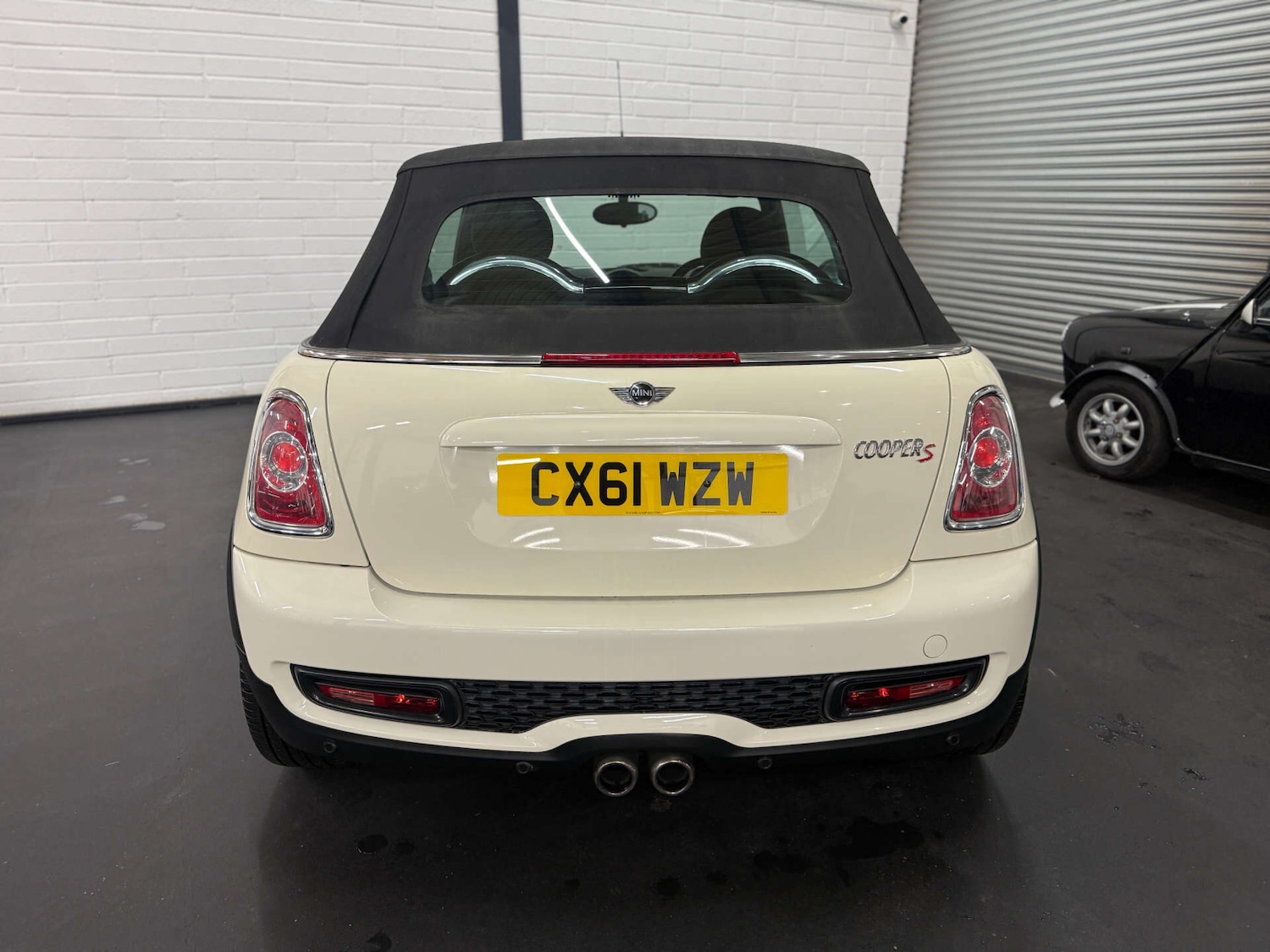 Used MINI Convertible 2011 for sale - 76783114: Photo 12