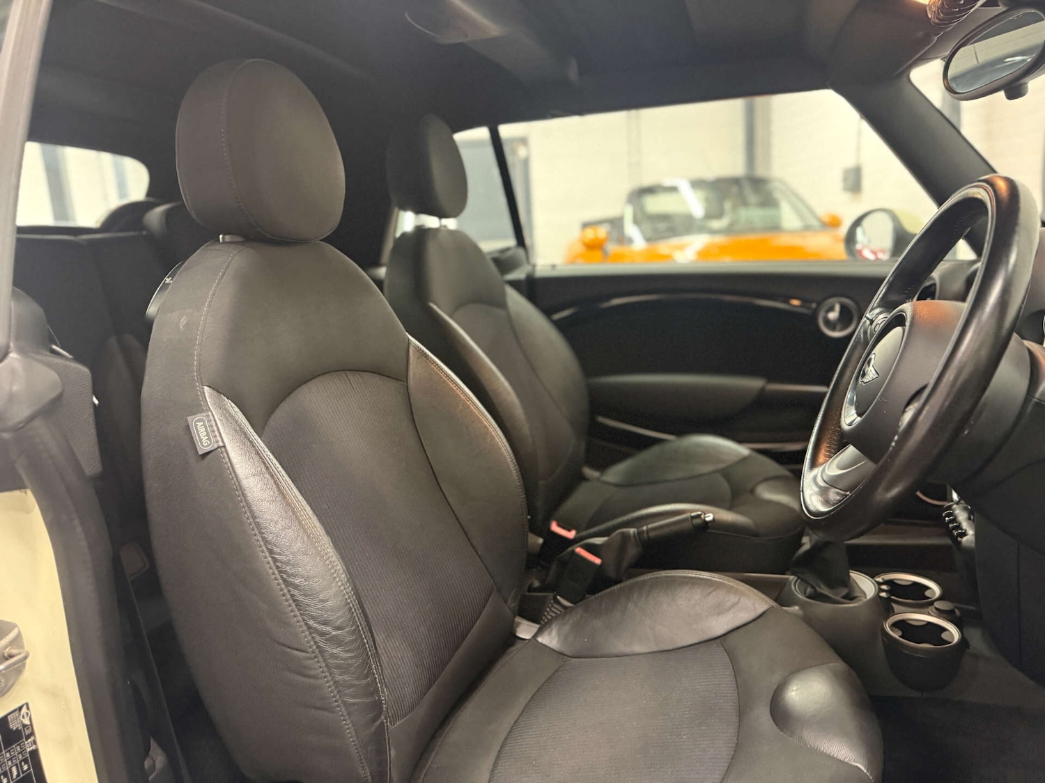 Used MINI Convertible 2011 for sale - 76783114: Photo 15