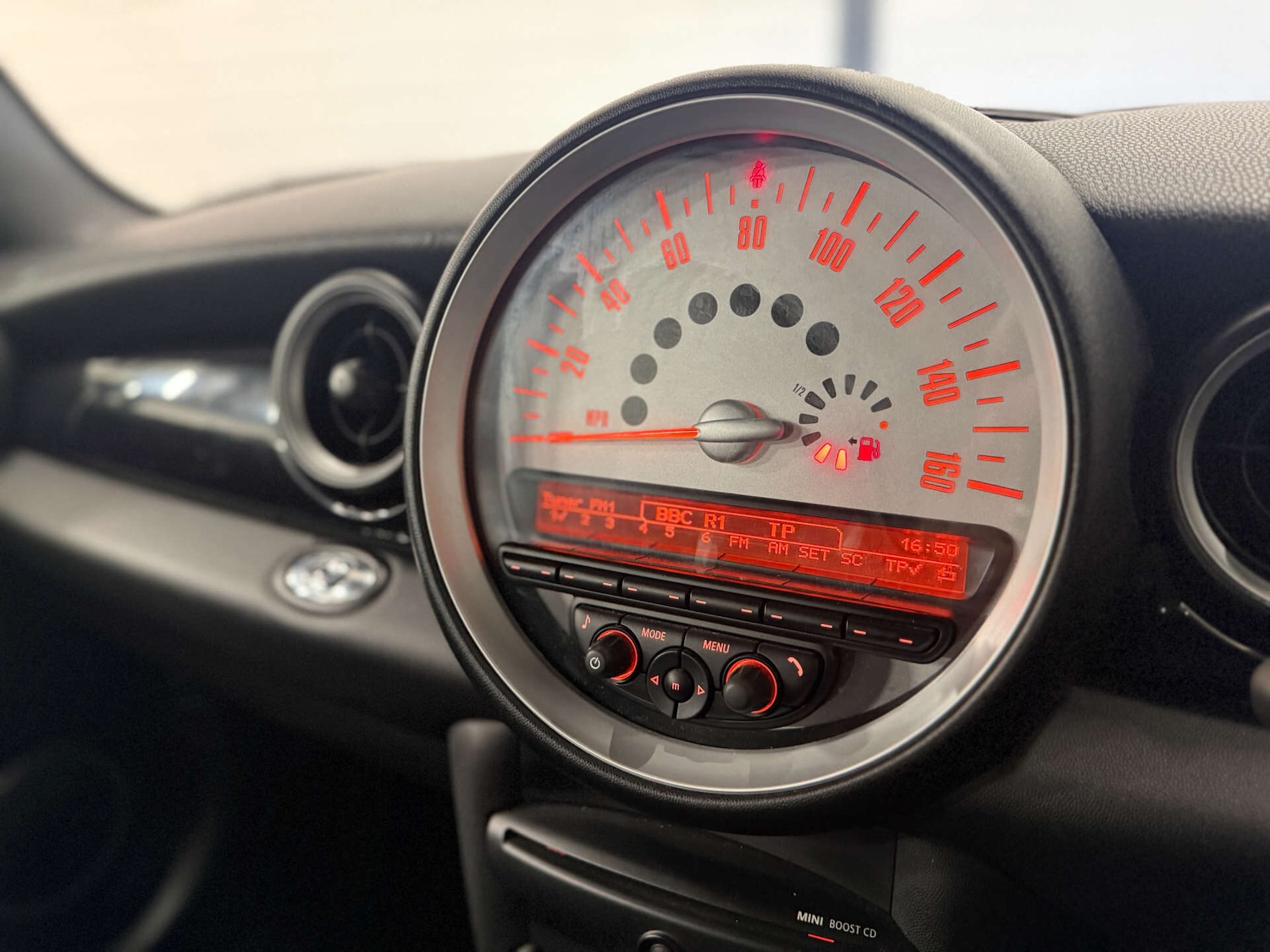 Used MINI Convertible 2011 for sale - 76783114: Photo 18