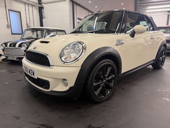Used MINI Convertible 2011 for sale - 76783114: Photo