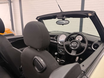 Used MINI Convertible 2011 for sale - 76783114: Photo