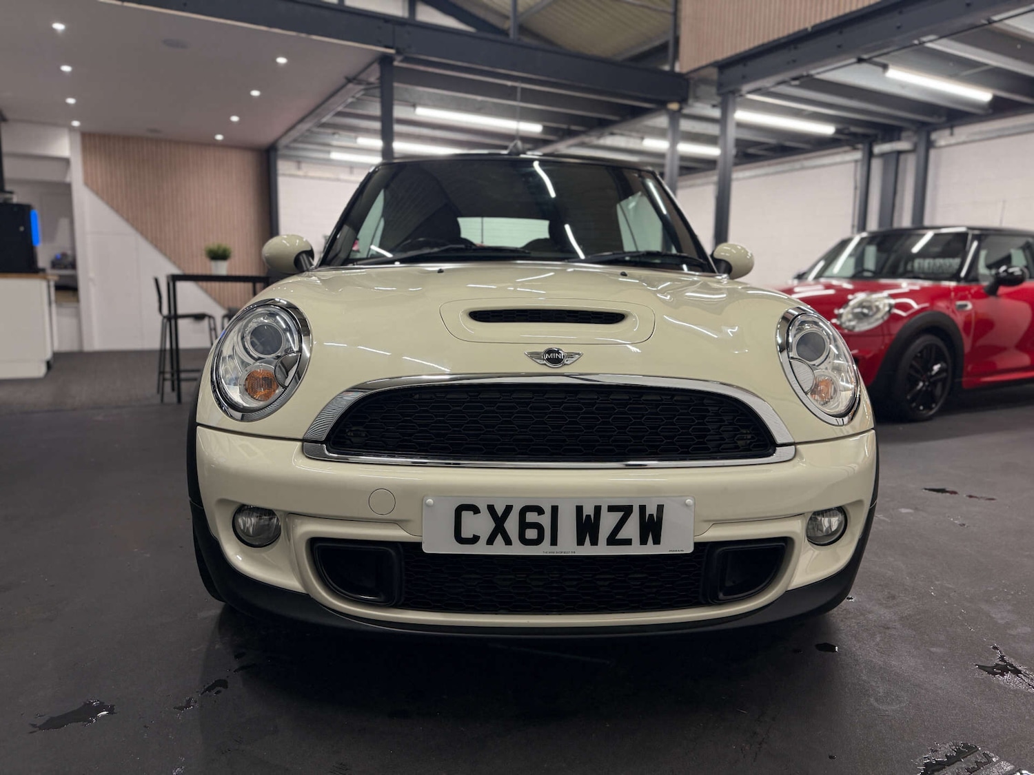 Used MINI Convertible 2011 for sale - 76783114: Photo 8