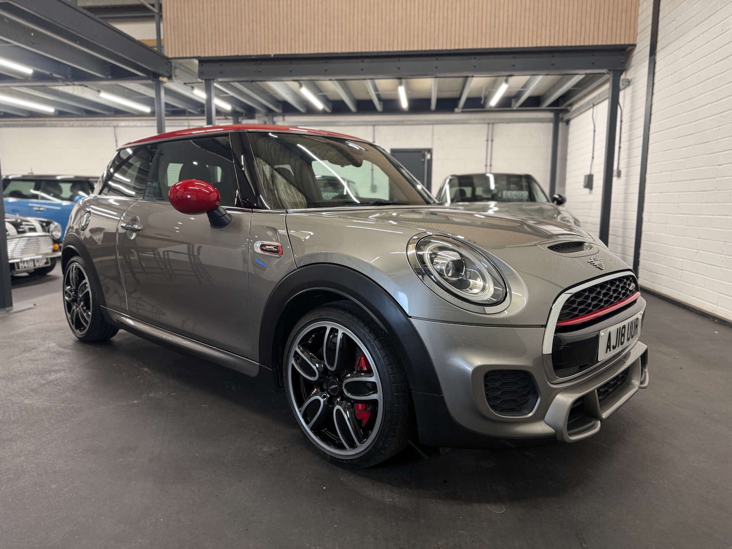 Used MINI Hatch 2018 for sale - 76783112: Photo 1
