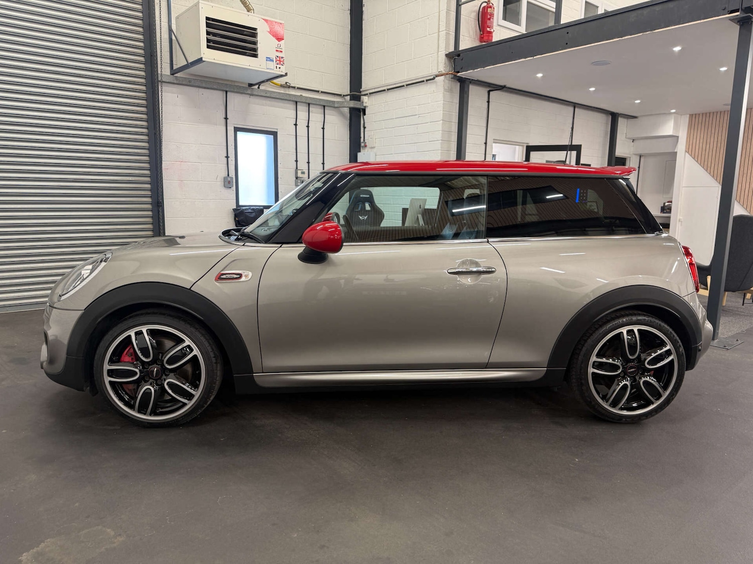 Used MINI Hatch 2018 for sale - 76783112: Photo 8