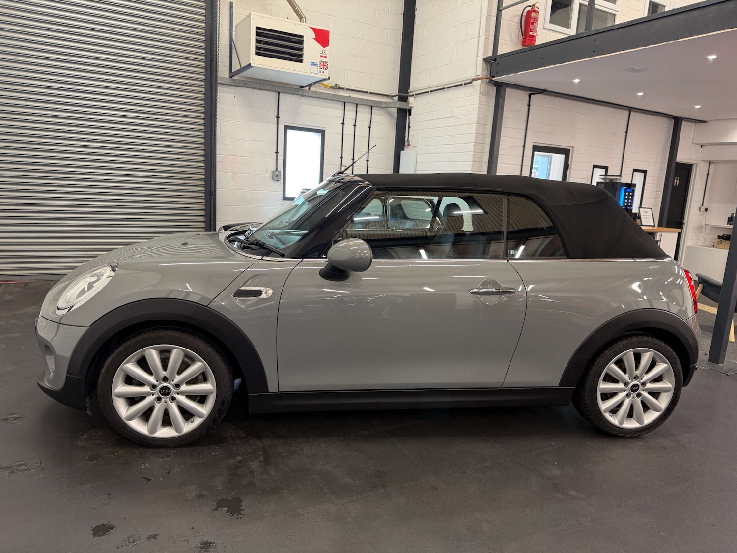 Used MINI Convertible 2017 for sale - 77285456: Photo 10