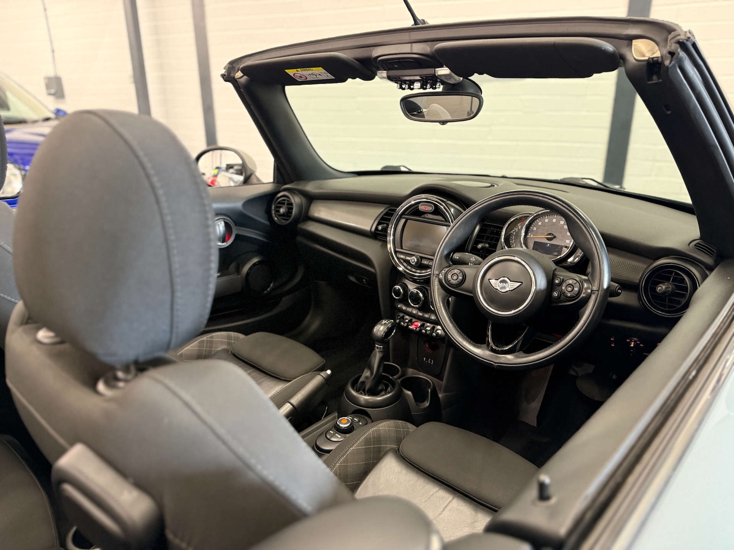 Used MINI Convertible 2017 for sale - 77285456: Photo 4