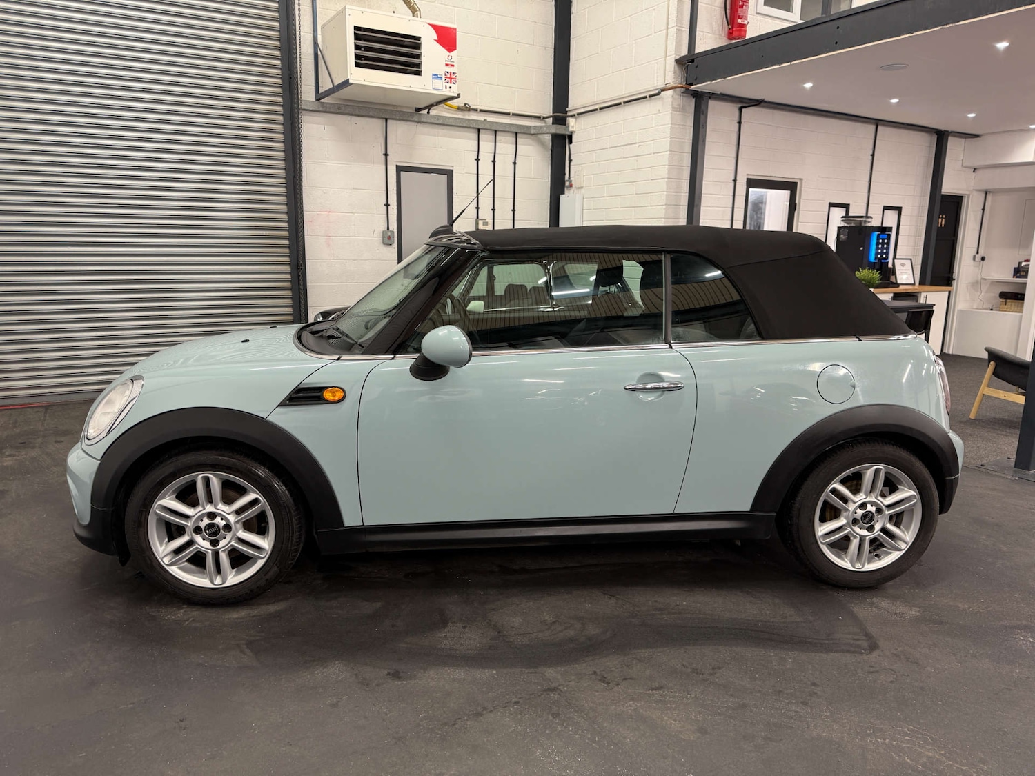 Used MINI Convertible 2012 for sale - 77170337: Photo 10