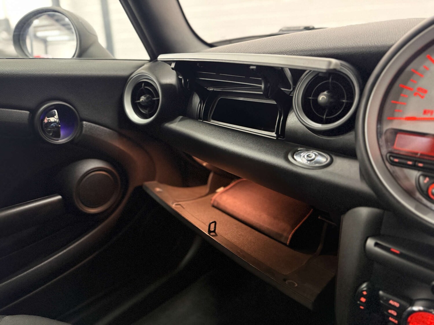 Used MINI Convertible 2014 for sale - 77502014: Photo 21