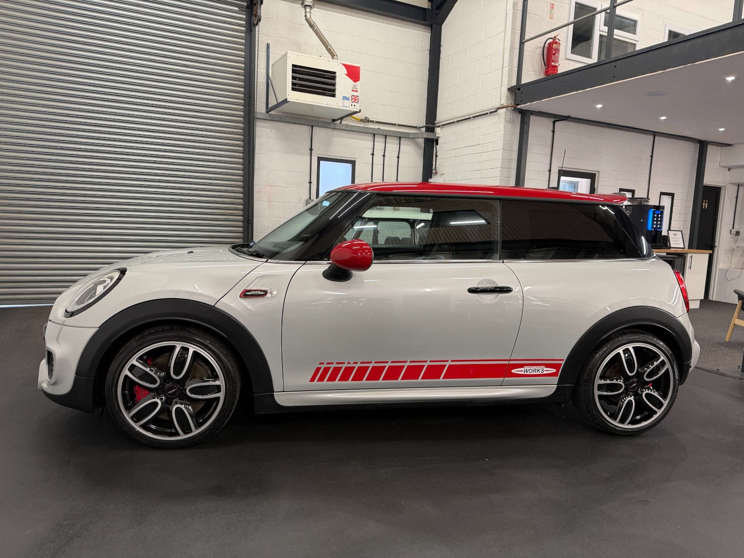 Used MINI Hatch 2017 for sale - 77836342: Photo 8