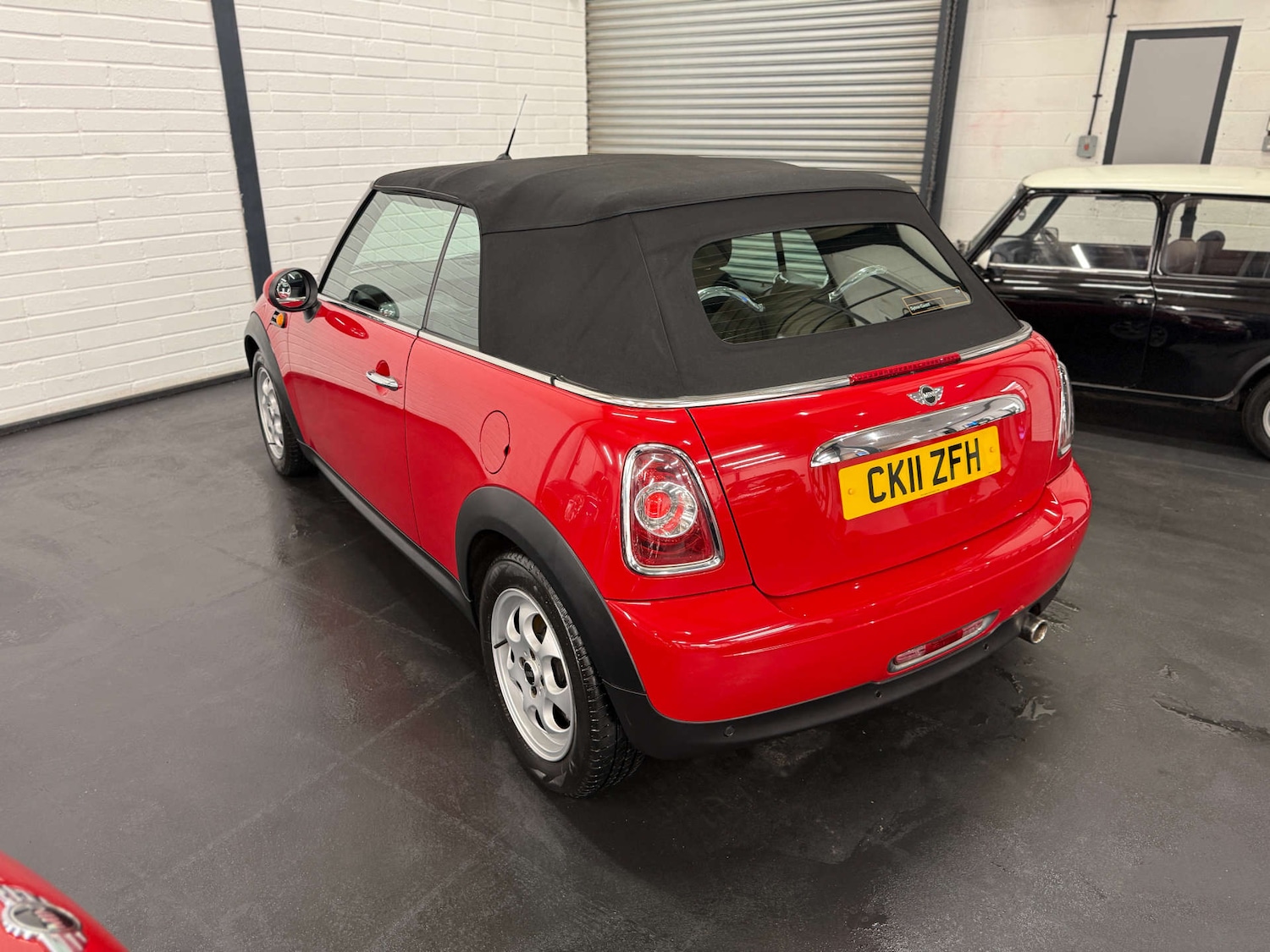 Used MINI Convertible 2011 for sale - 77234078: Photo 11