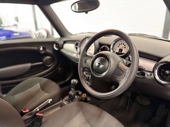 Used MINI Convertible 2011 for sale - 77234078: Photo