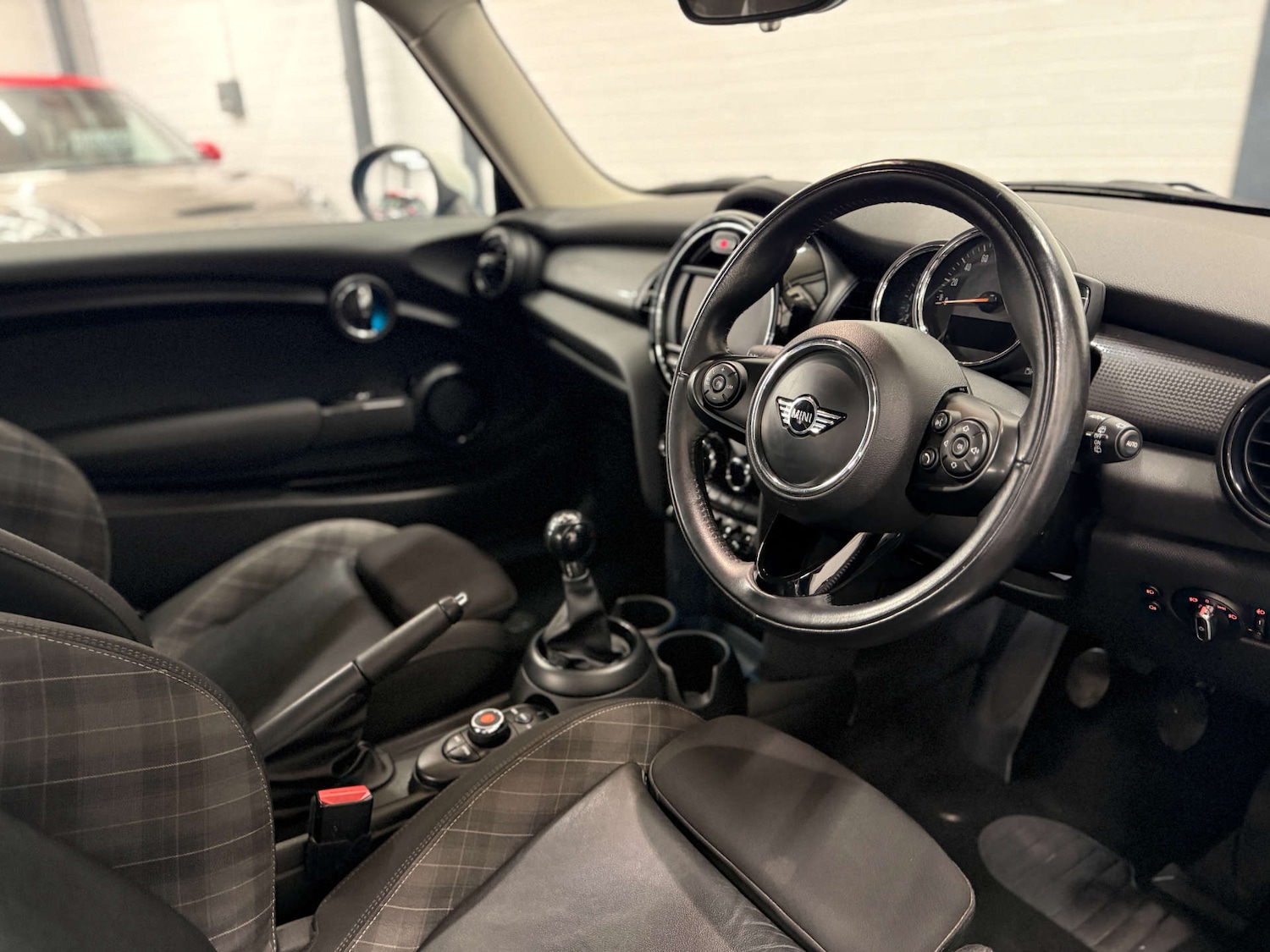 Used MINI Hatch 2018 for sale - 76957244: Photo 4