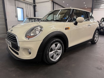 Used MINI Hatch 2016 for sale - 77681270: Photo