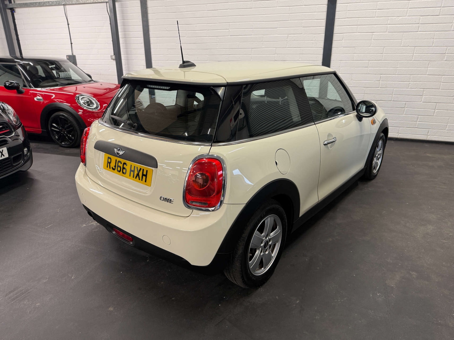 Used MINI Hatch 2016 for sale - 77681270: Photo 3