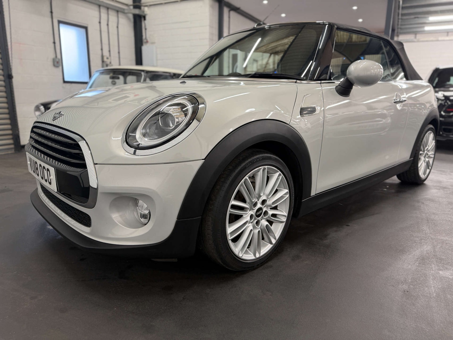 Used MINI Convertible 2018 for sale - 77797706: Photo 2