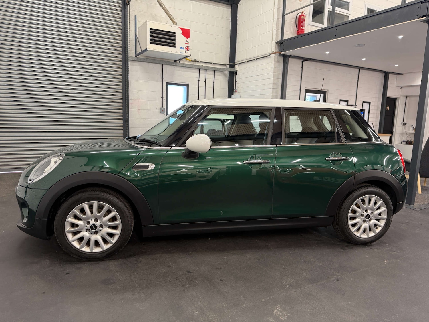 Used MINI Hatch 2015 for sale - 77720458: Photo 8