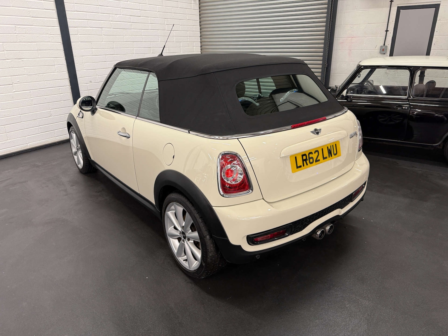 Used MINI Convertible 2012 for sale - 77342227: Photo 11