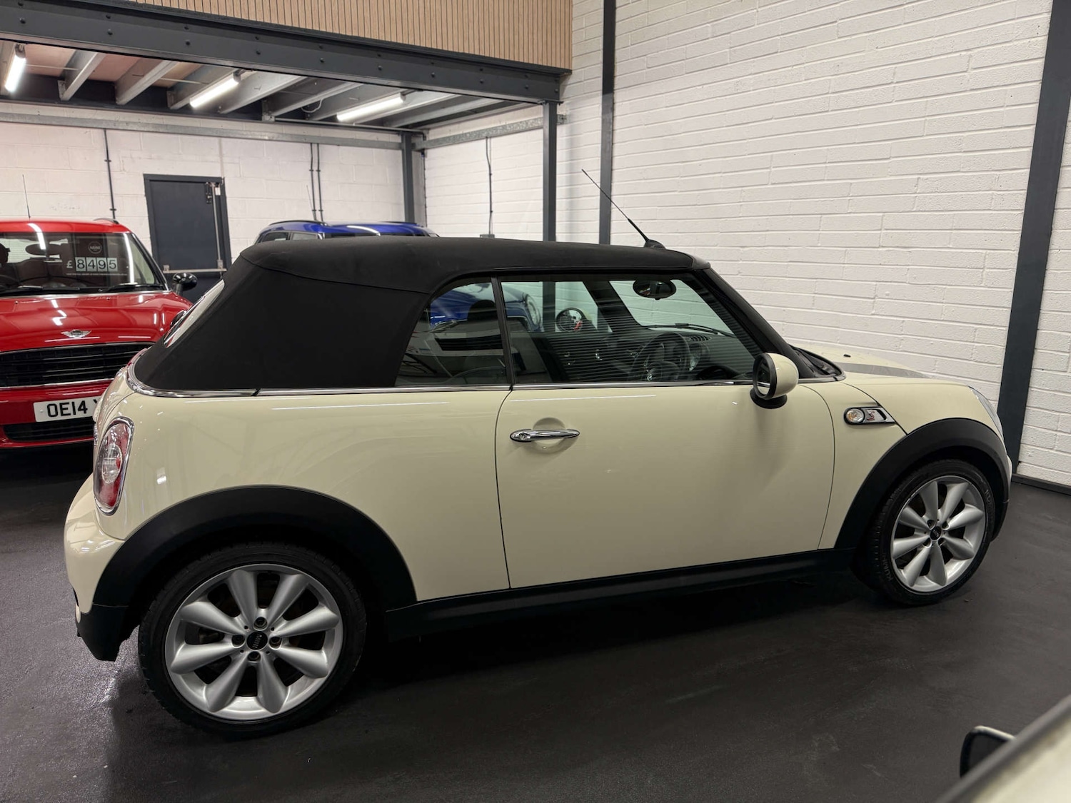 Used MINI Convertible 2012 for sale - 77342227: Photo 14