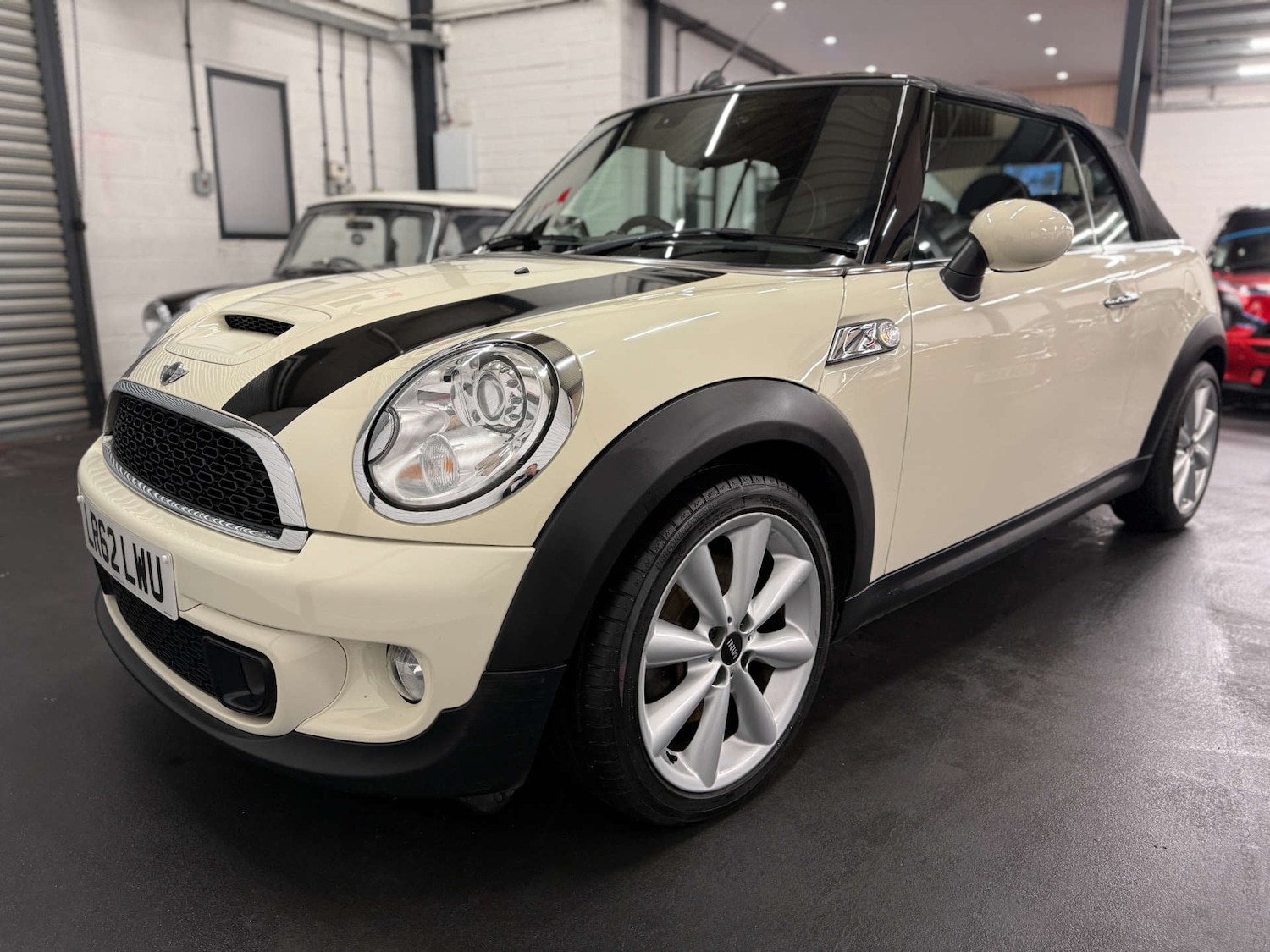 Used MINI Convertible 2012 for sale - 77342227: Photo 2
