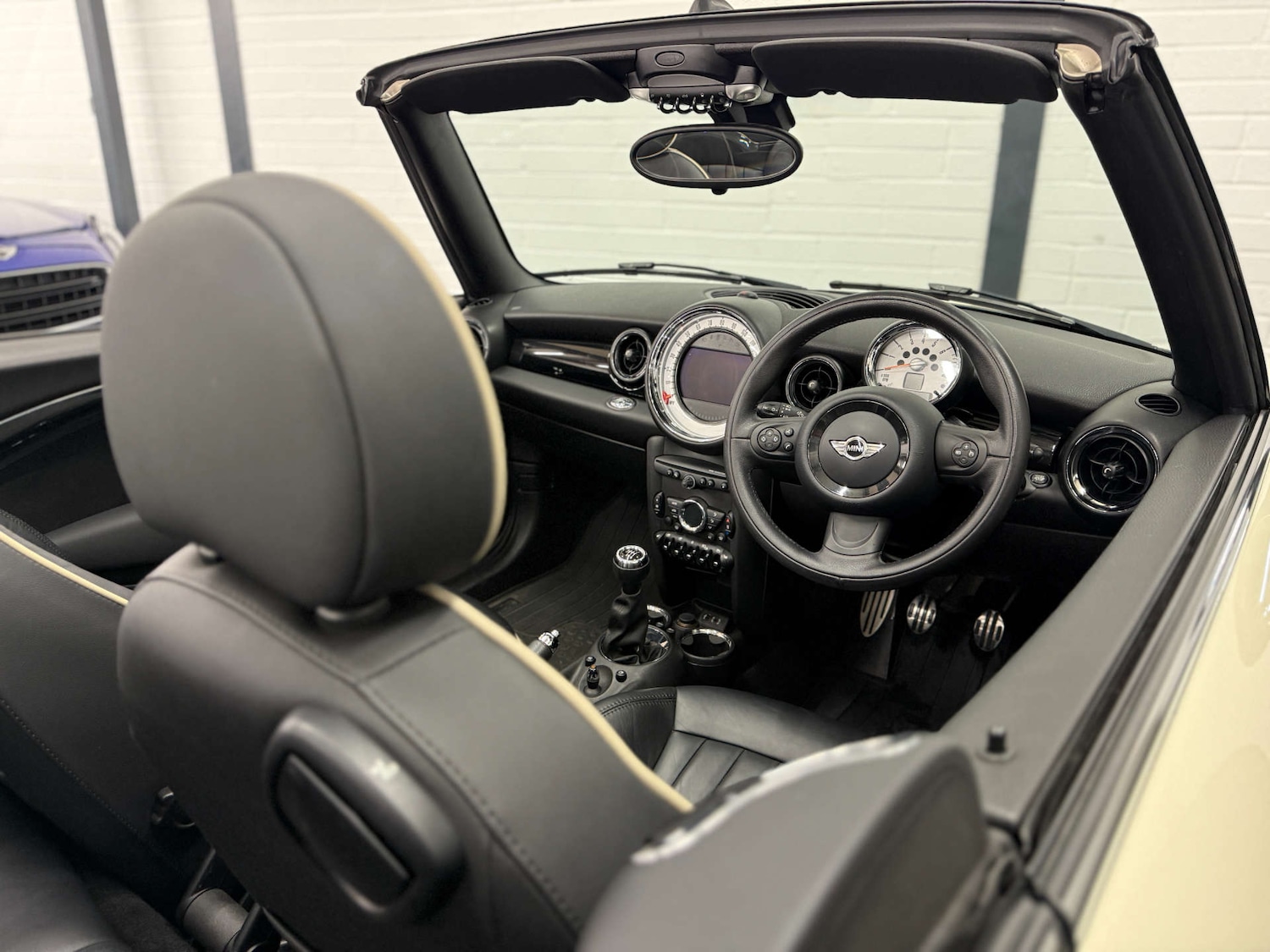 Used MINI Convertible 2012 for sale - 77342227: Photo 4