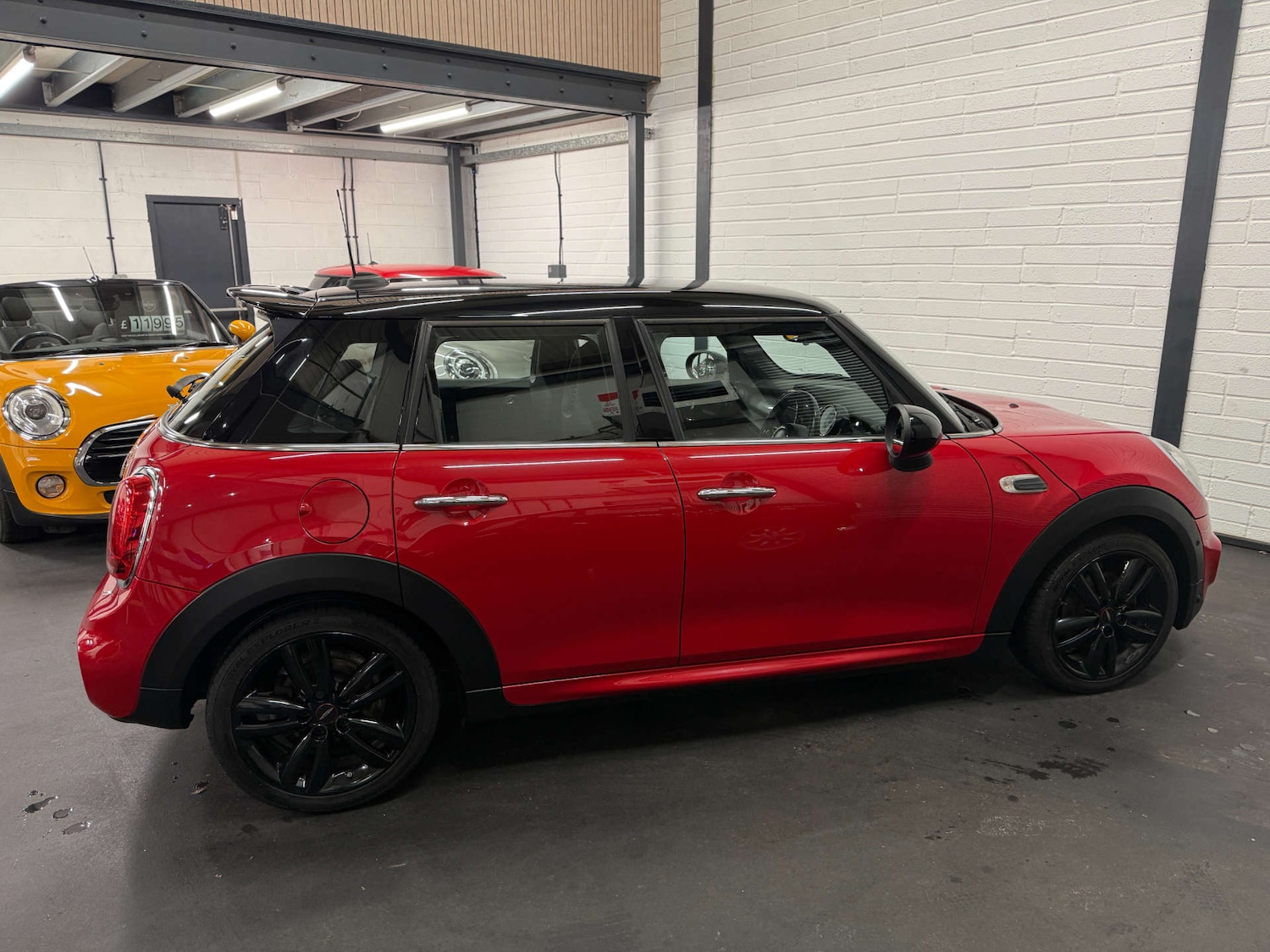 Used MINI Hatch 2019 for sale - 76957254: Photo 12