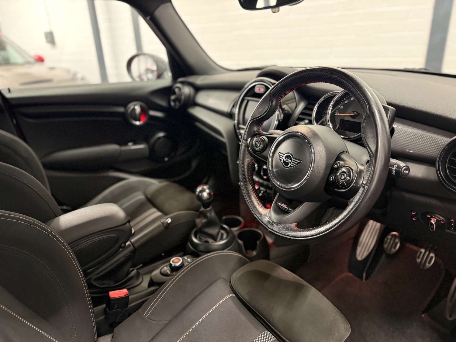 Used MINI Hatch 2019 for sale - 76957254: Photo 4