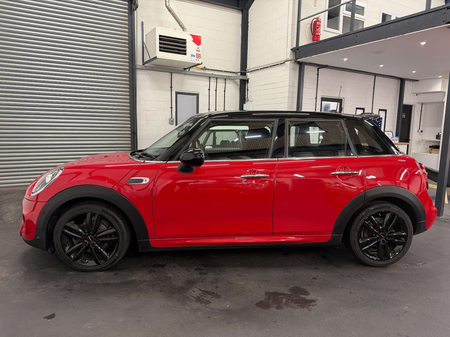 Used MINI Hatch 2019 for sale - 76957254: Photo 8