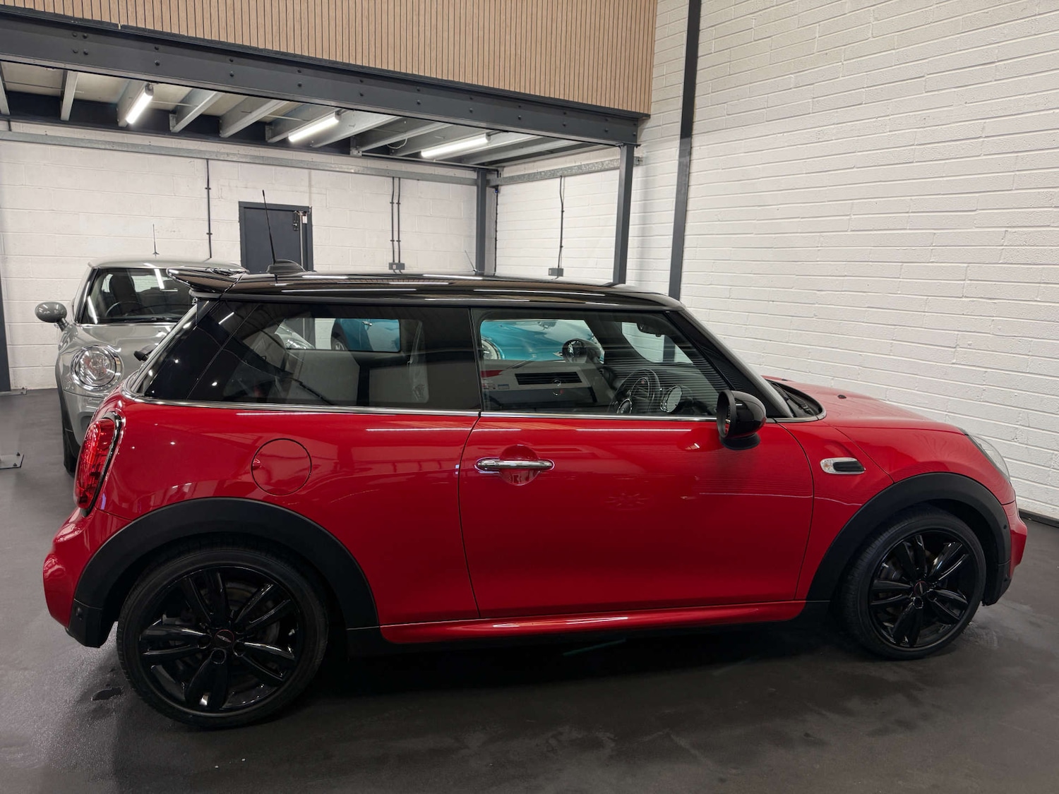 Used MINI Hatch 2019 for sale - 78167899: Photo 12