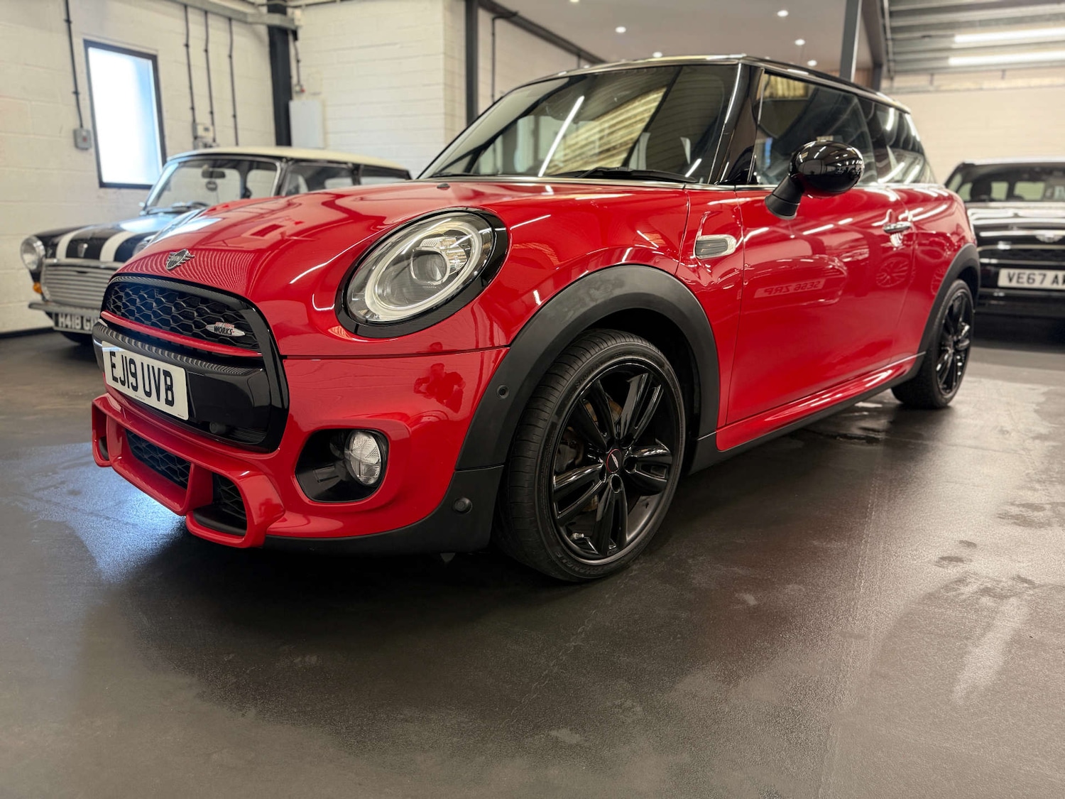 Used MINI Hatch 2019 for sale - 78167899: Photo 2
