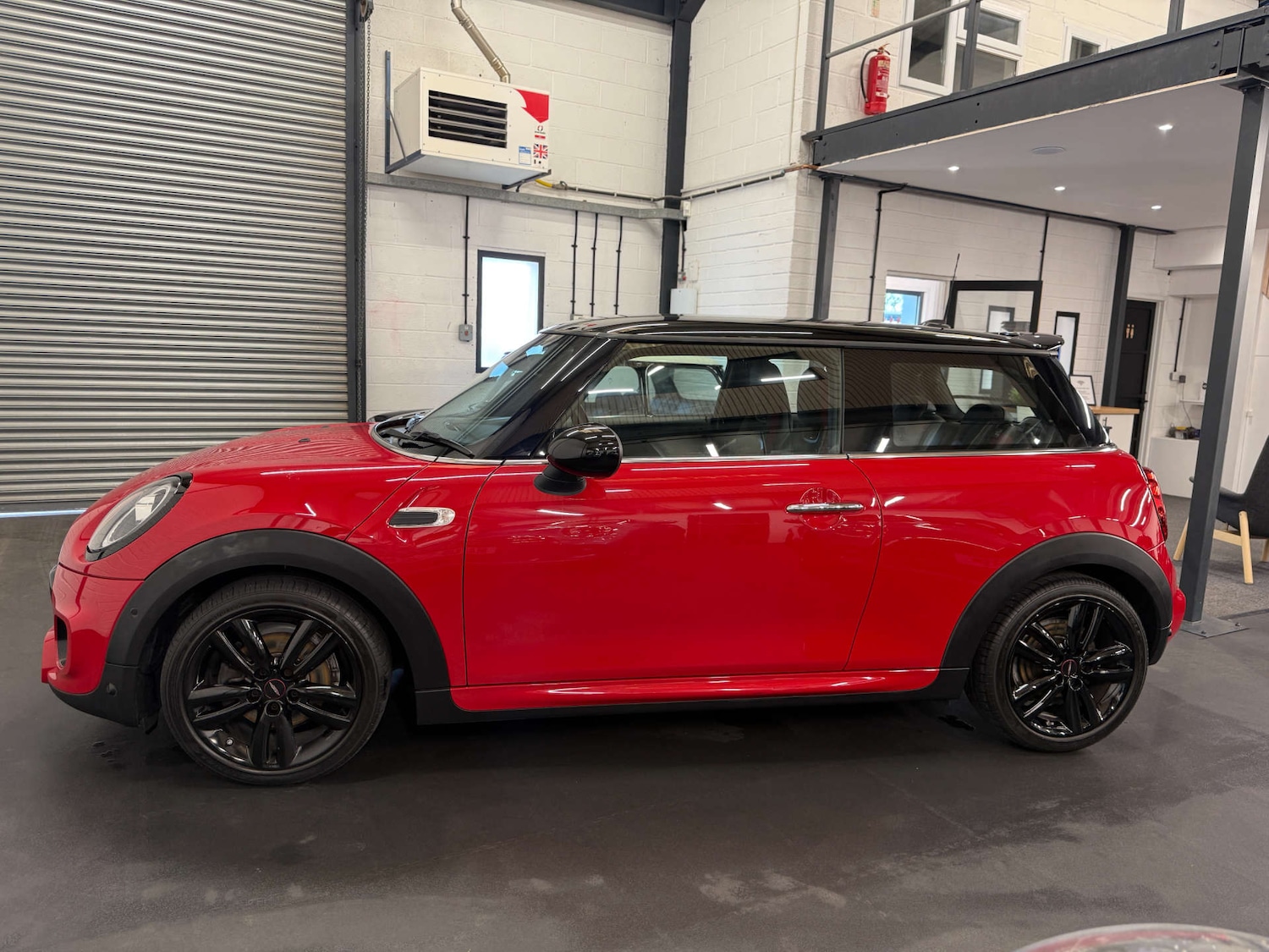 Used MINI Hatch 2019 for sale - 78167899: Photo 8