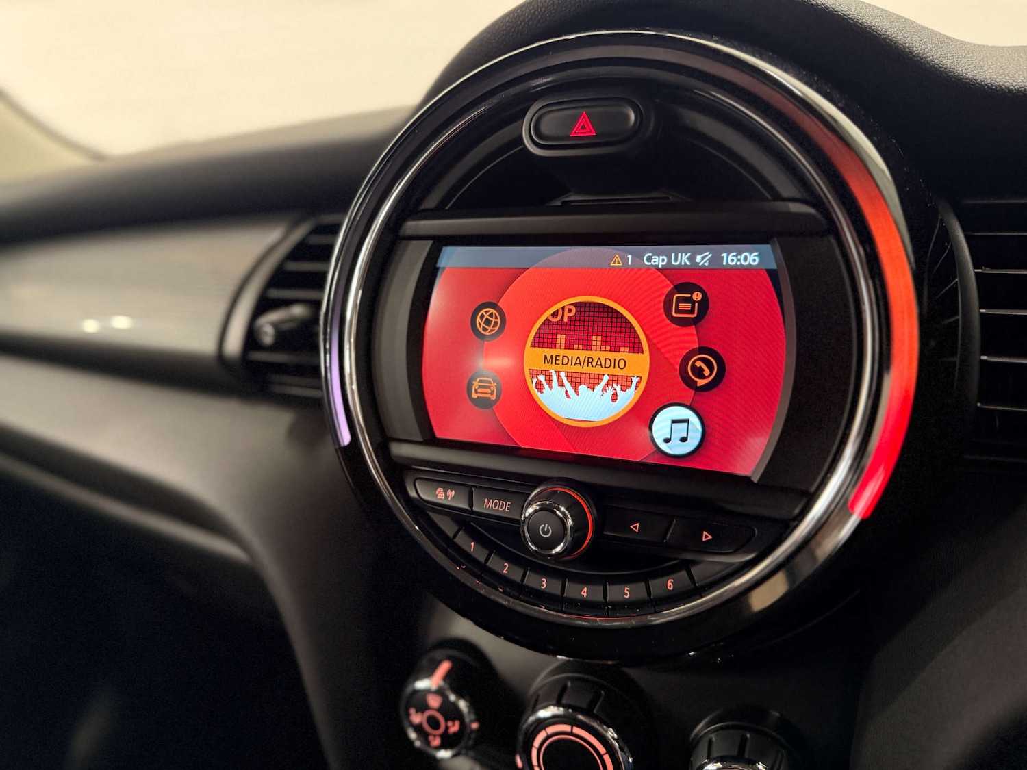 Used MINI Hatch 2018 for sale - 77055551: Photo 19