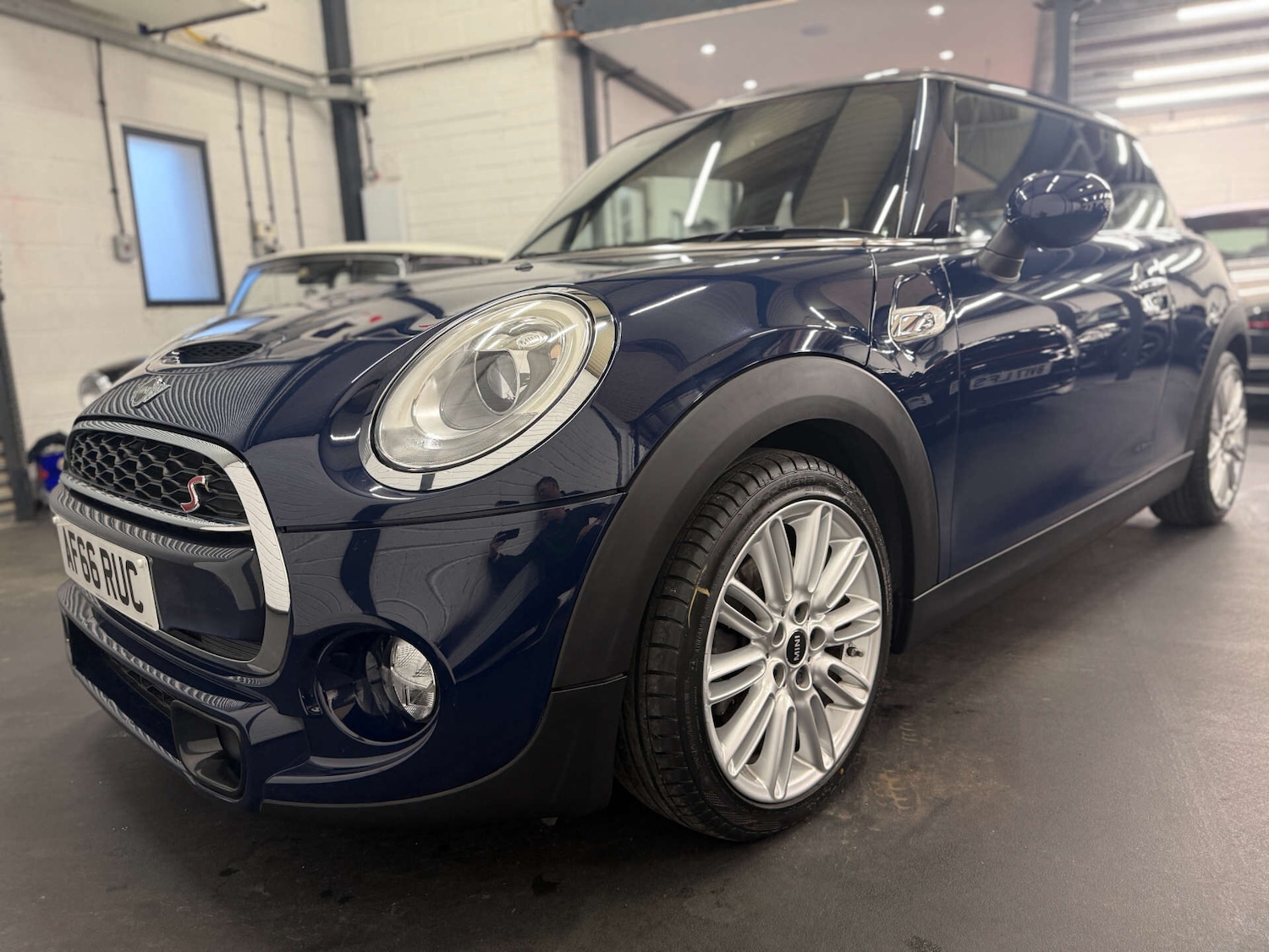 Used MINI Hatch 2016 for sale - 76783142: Photo 2