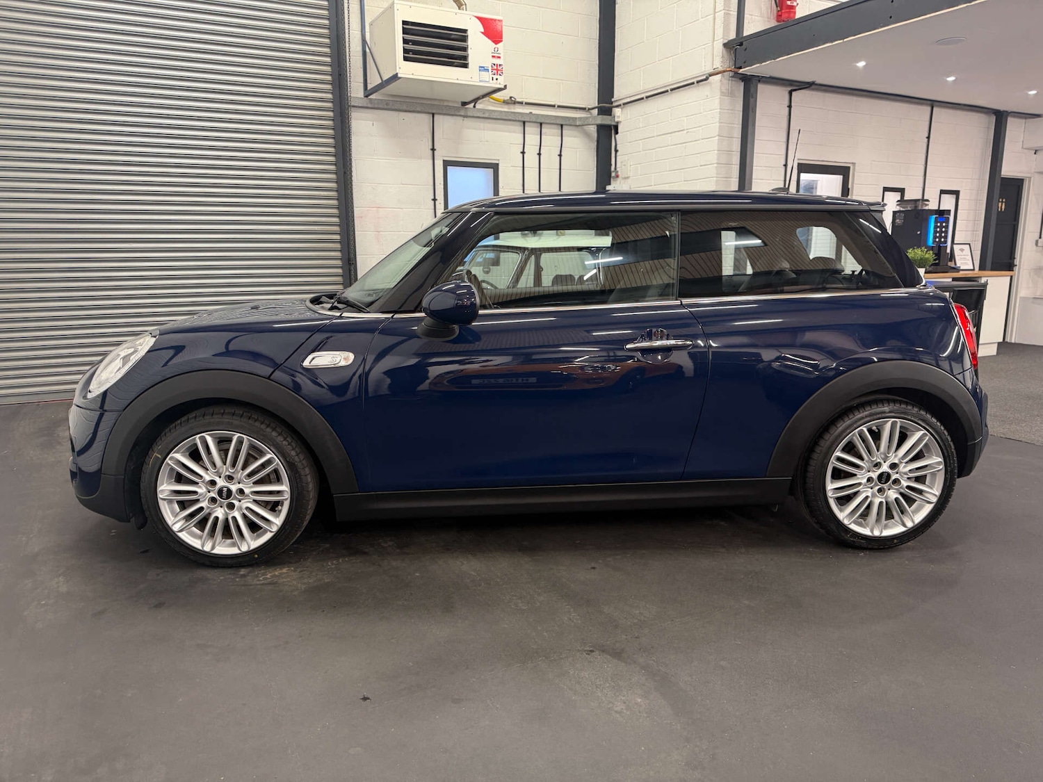 Used MINI Hatch 2016 for sale - 76783142: Photo 8
