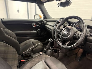 Used MINI Convertible 2016 for sale - 76957243: Photo