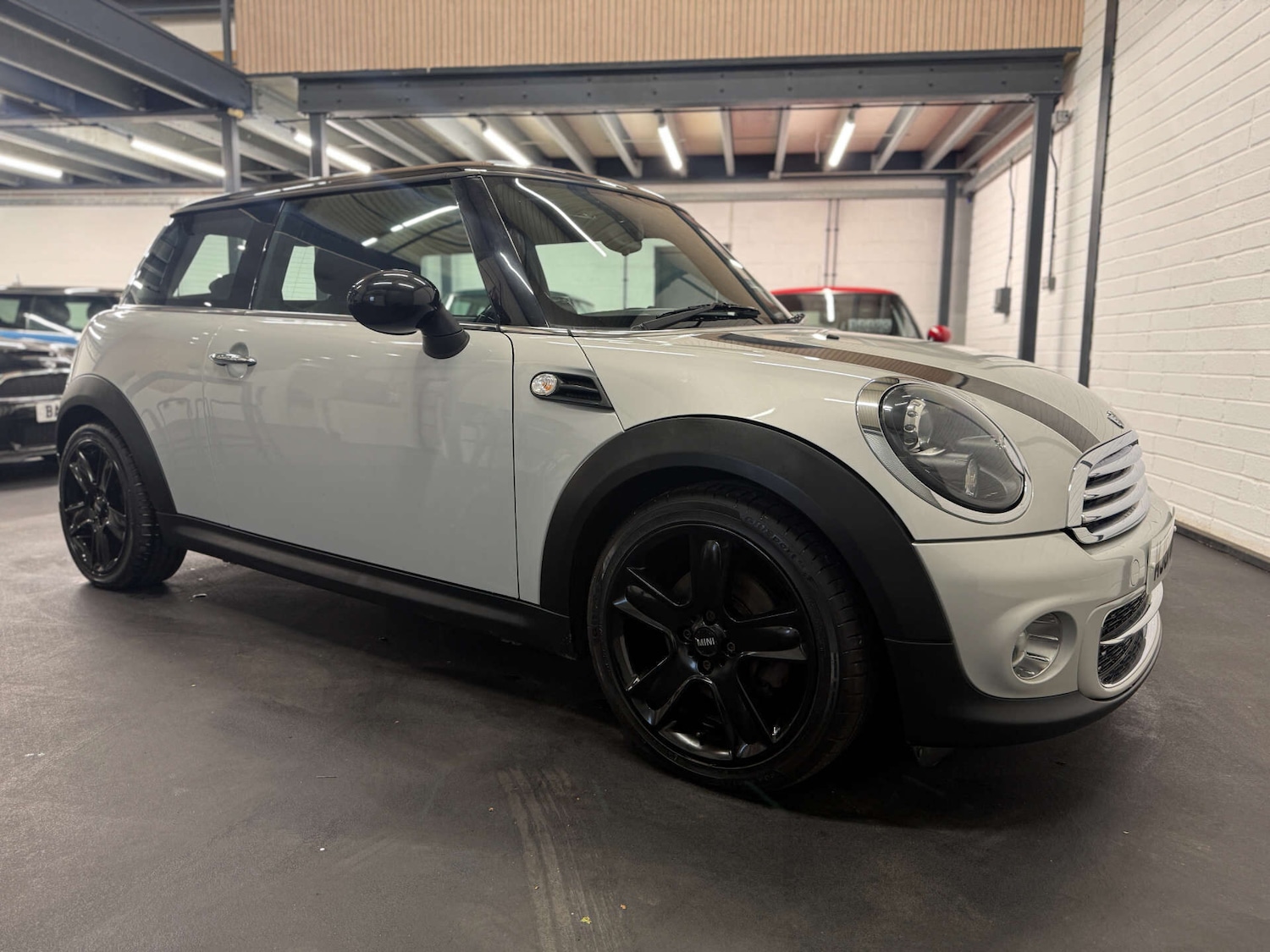 Used MINI Hatch 2011 for sale - 76783110: Photo 1