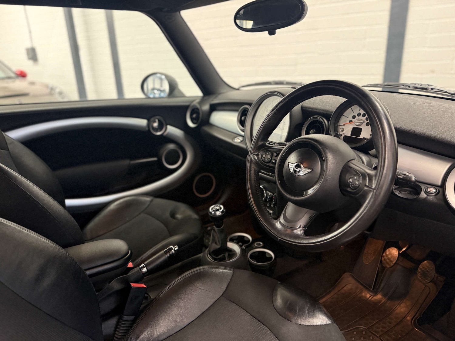 Used MINI Hatch 2011 for sale - 76783110: Photo 4