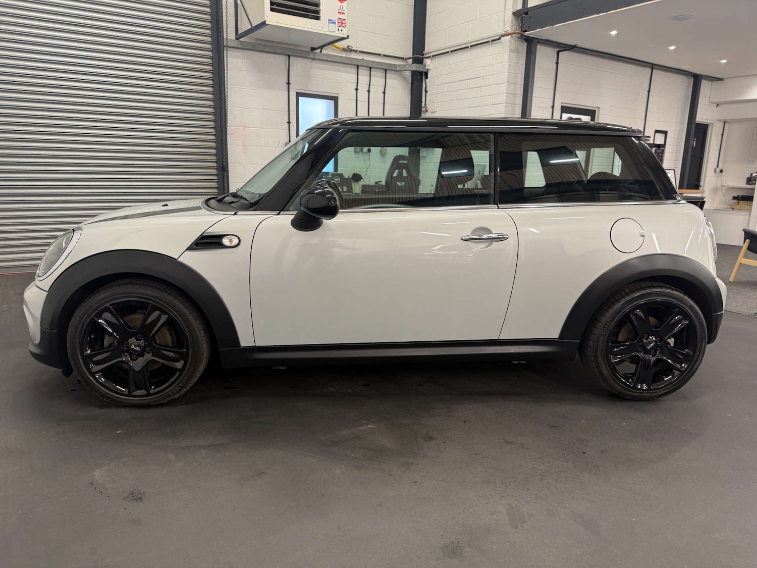 Used MINI Hatch 2011 for sale - 76783110: Photo 6
