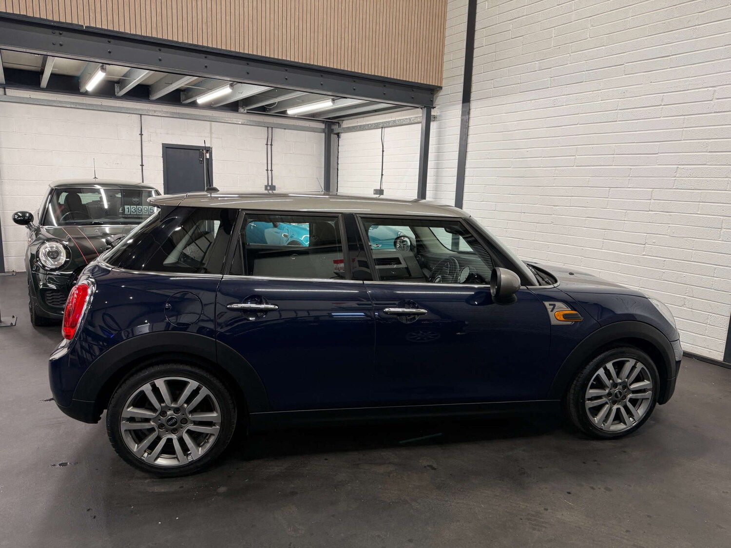 Used MINI Hatch 2017 for sale - 78105684: Photo 12