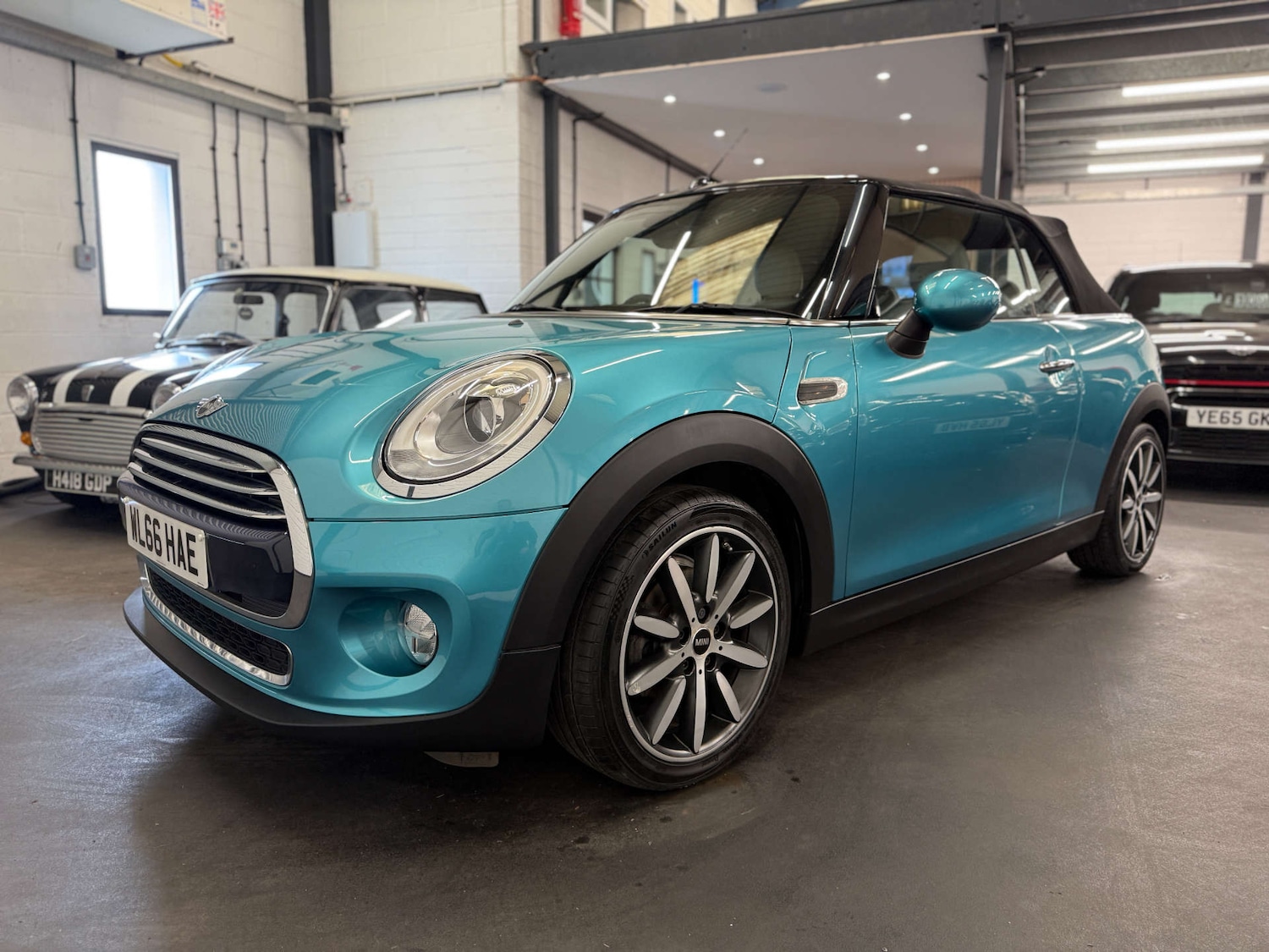 Used MINI Convertible 2016 for sale - 78105671: Photo 2
