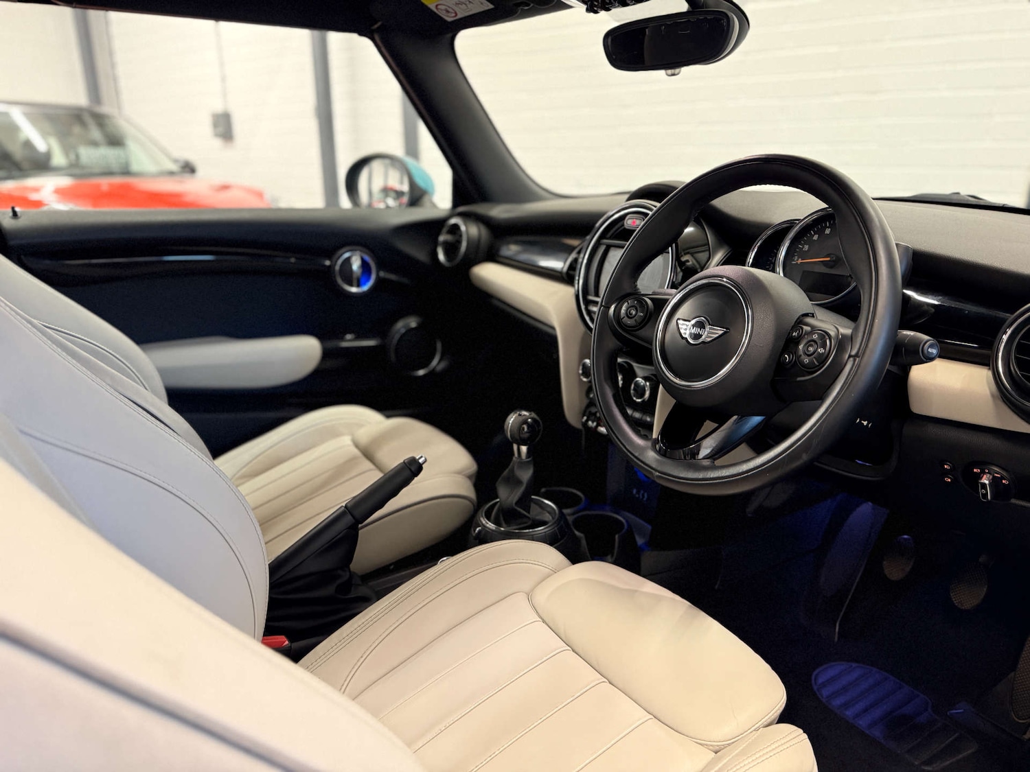 Used MINI Convertible 2016 for sale - 78105671: Photo 4