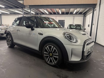 2021 - 135kW Cooper S Level 2 33kWh 3dr Auto