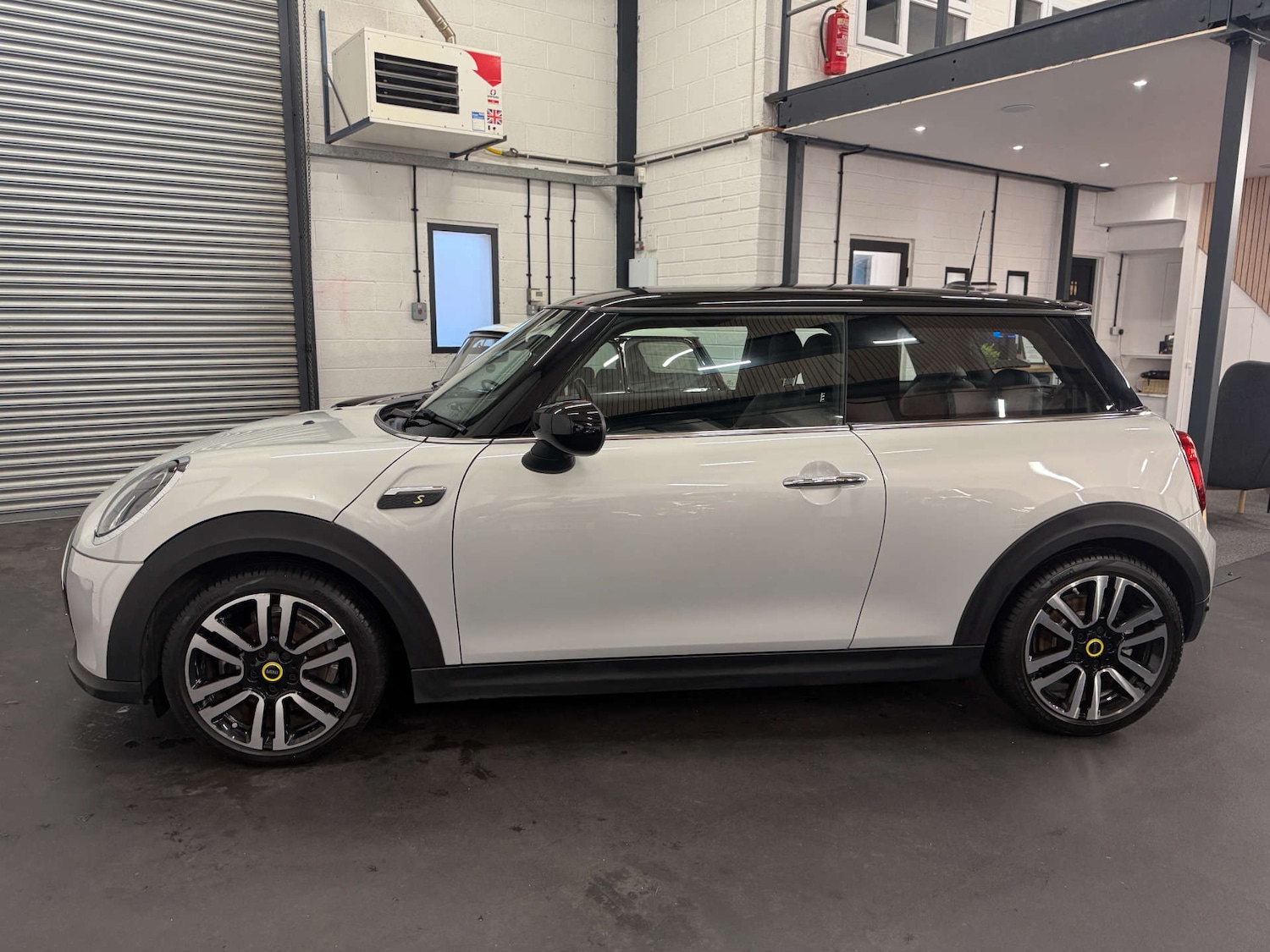 Used MINI Hatch 2021 for sale - 76957251: Photo 8