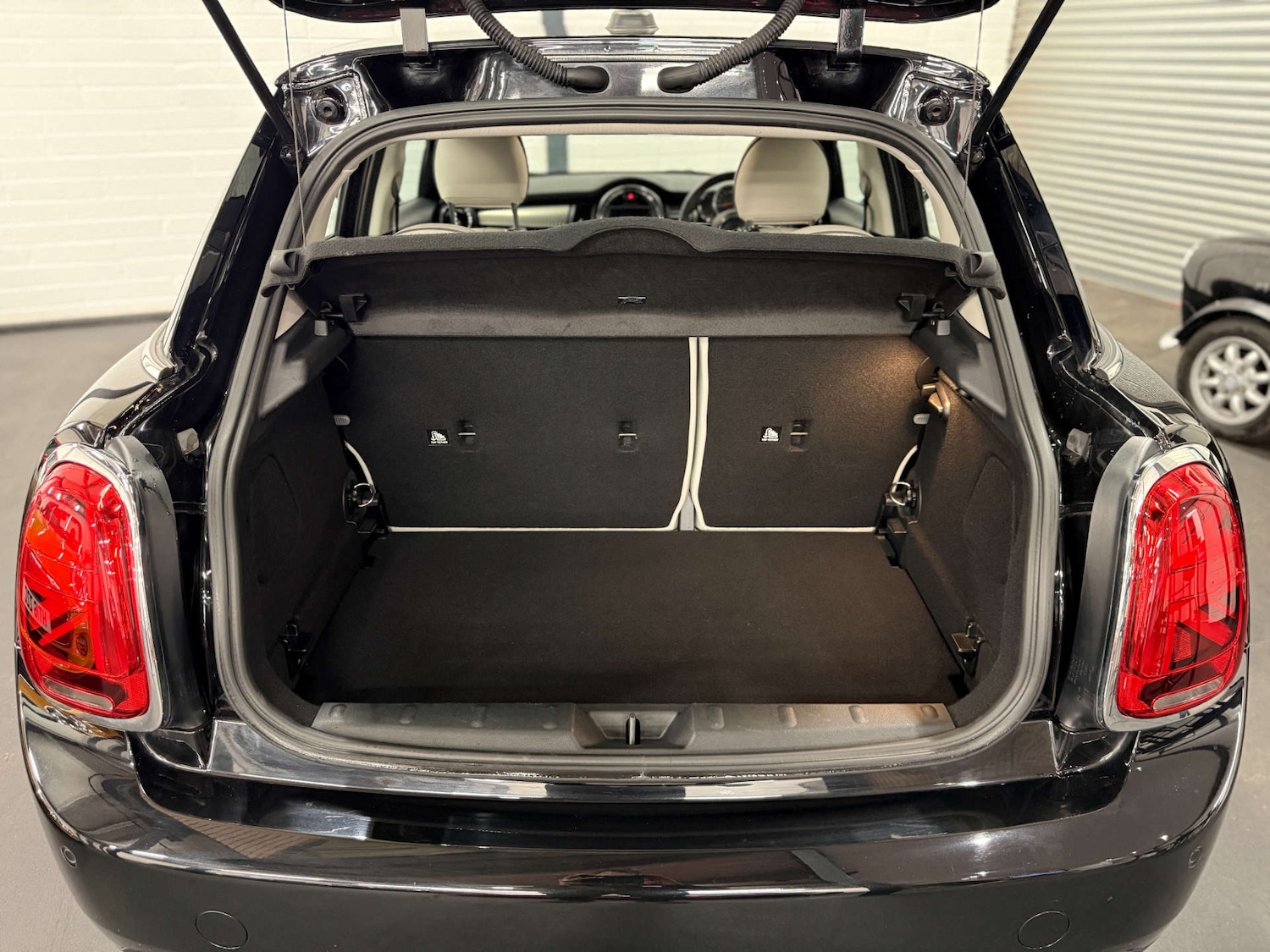 Used MINI Hatch 2019 for sale - 76957250: Photo 13