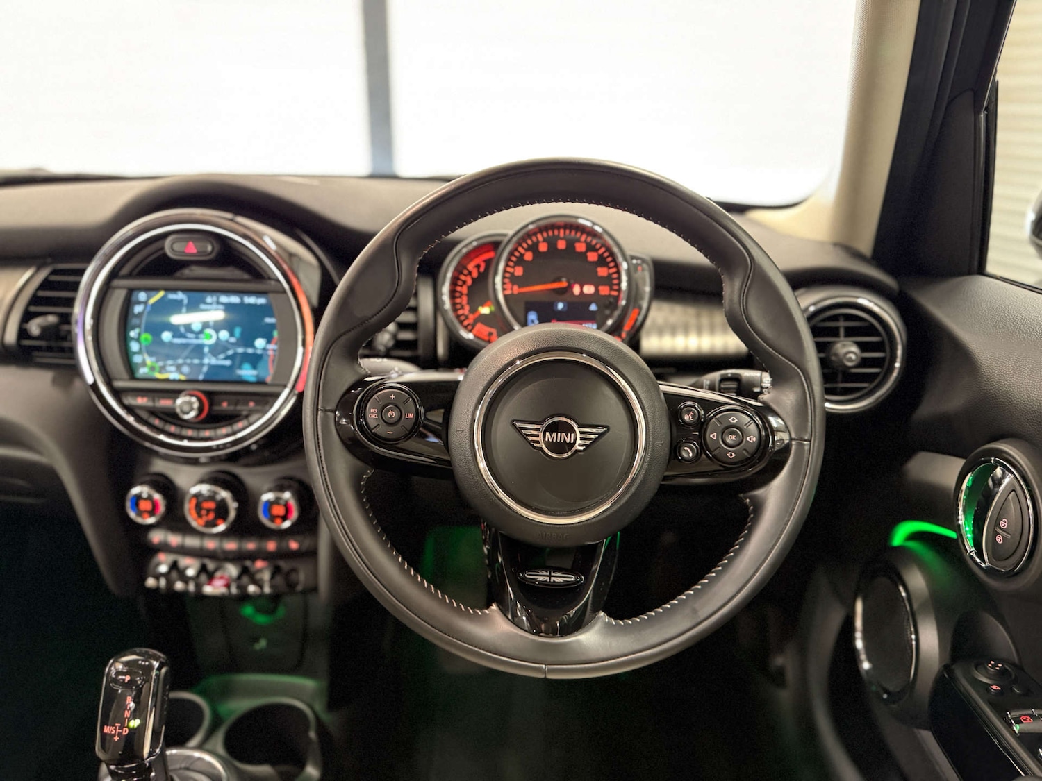 Used MINI Hatch 2019 for sale - 76957250: Photo 18