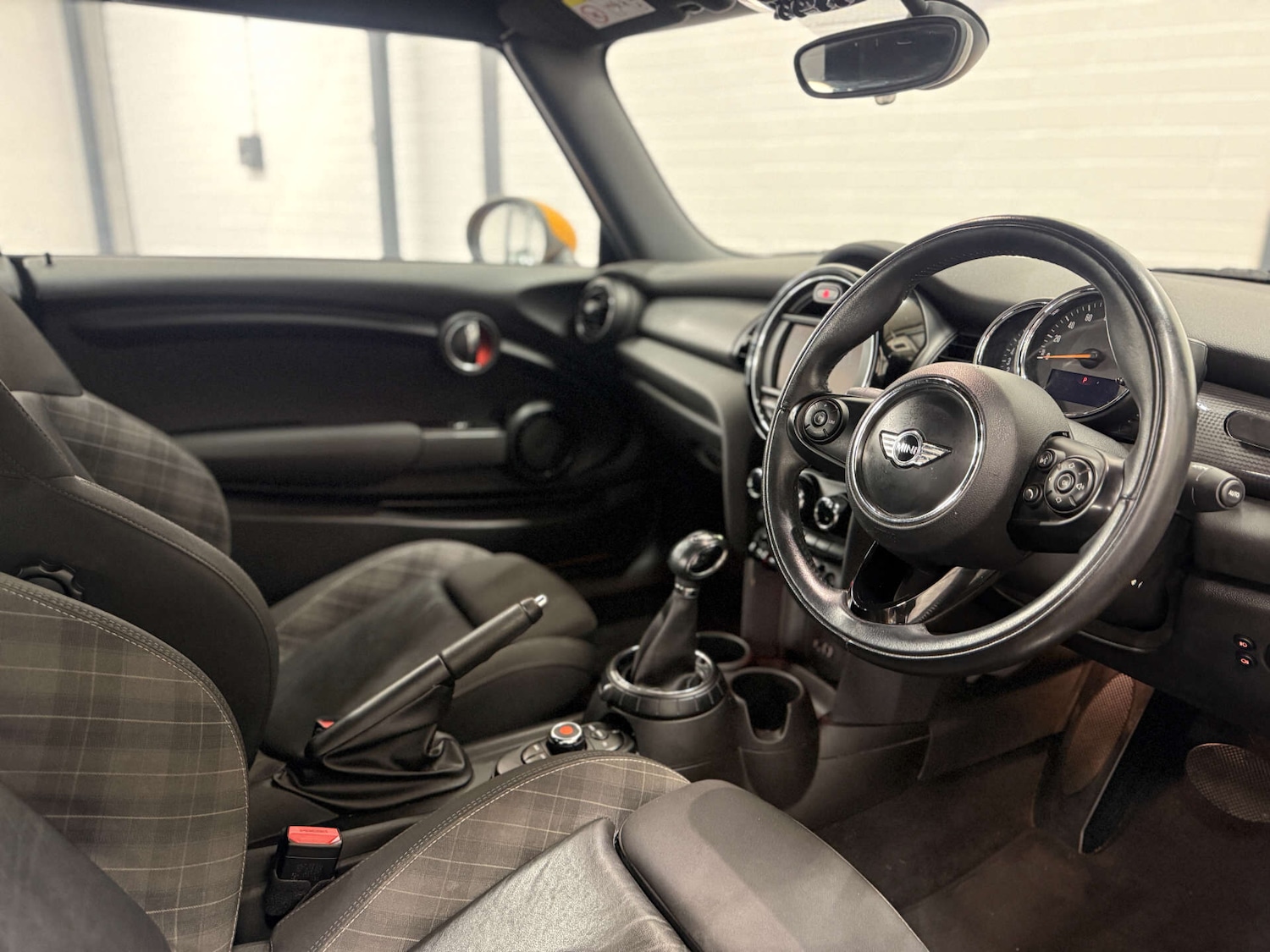 Used MINI Convertible 2016 for sale - 76783105: Photo 4