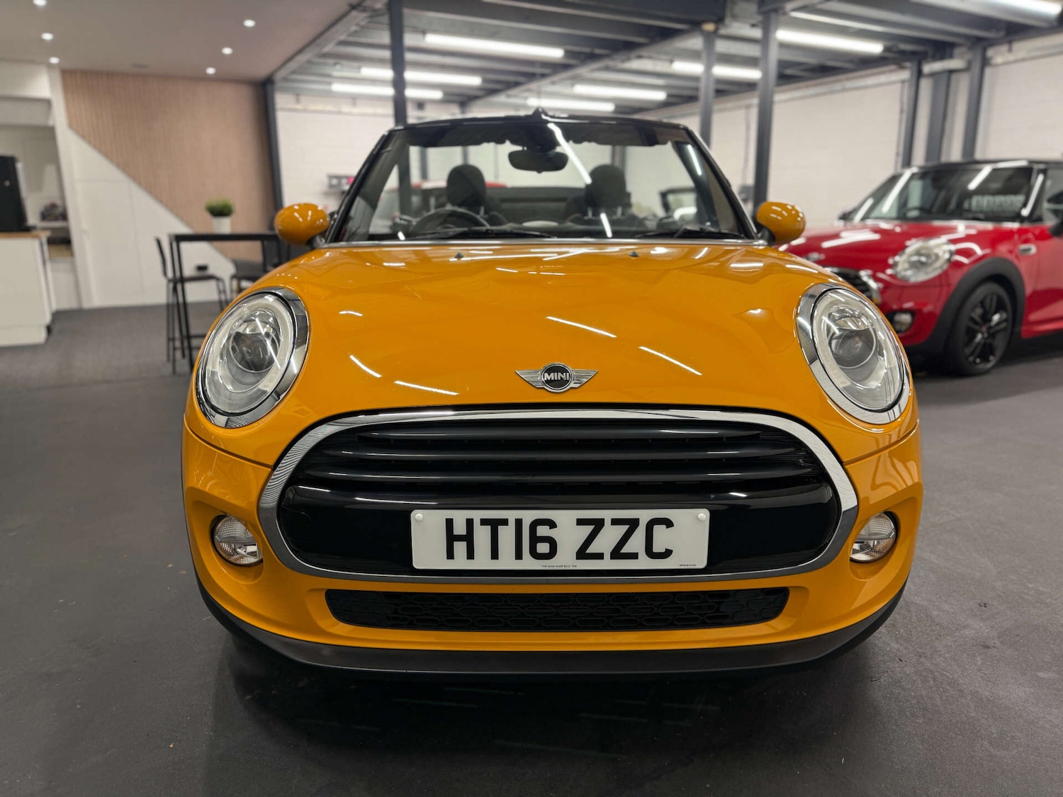 Used MINI Convertible 2016 for sale - 76783105: Photo 6