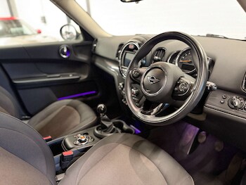 Used MINI Countryman 2018 for sale - 76957252: Photo